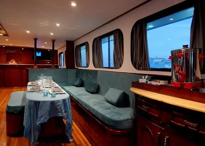 Bateau-hôtel My Yacht Liveaboard *